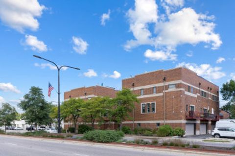 Tiny photo for 6531 N Lincoln Avenue #6, Lincolnwood, IL 60712 (MLS # 12463382)