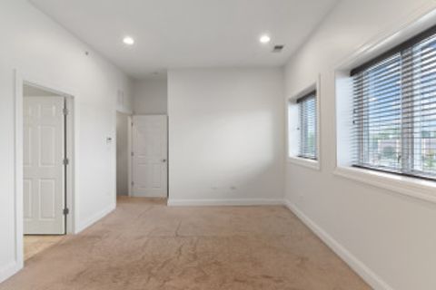 Tiny photo for 6531 N Lincoln Avenue #6, Lincolnwood, IL 60712 (MLS # 12463382)