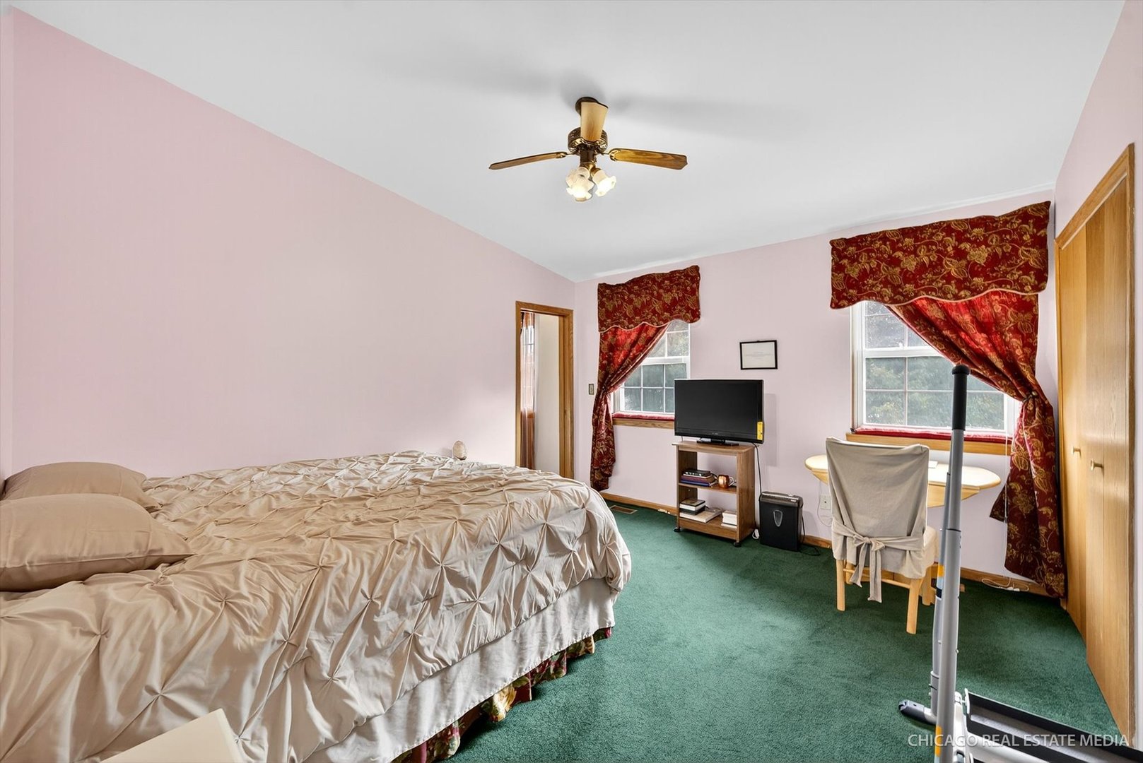 Island Lake, Illinois 60042, United States, 4 Bedrooms Bedrooms, ,3 BathroomsBathrooms,Residential,Active,208914