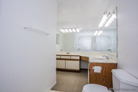 Tiny photo for 164 Park Ridge Lane, Aurora, IL 60504 (MLS # 12492317)