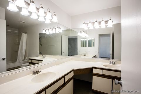 Tiny photo for 164 Park Ridge Lane, Aurora, IL 60504 (MLS # 12492317)