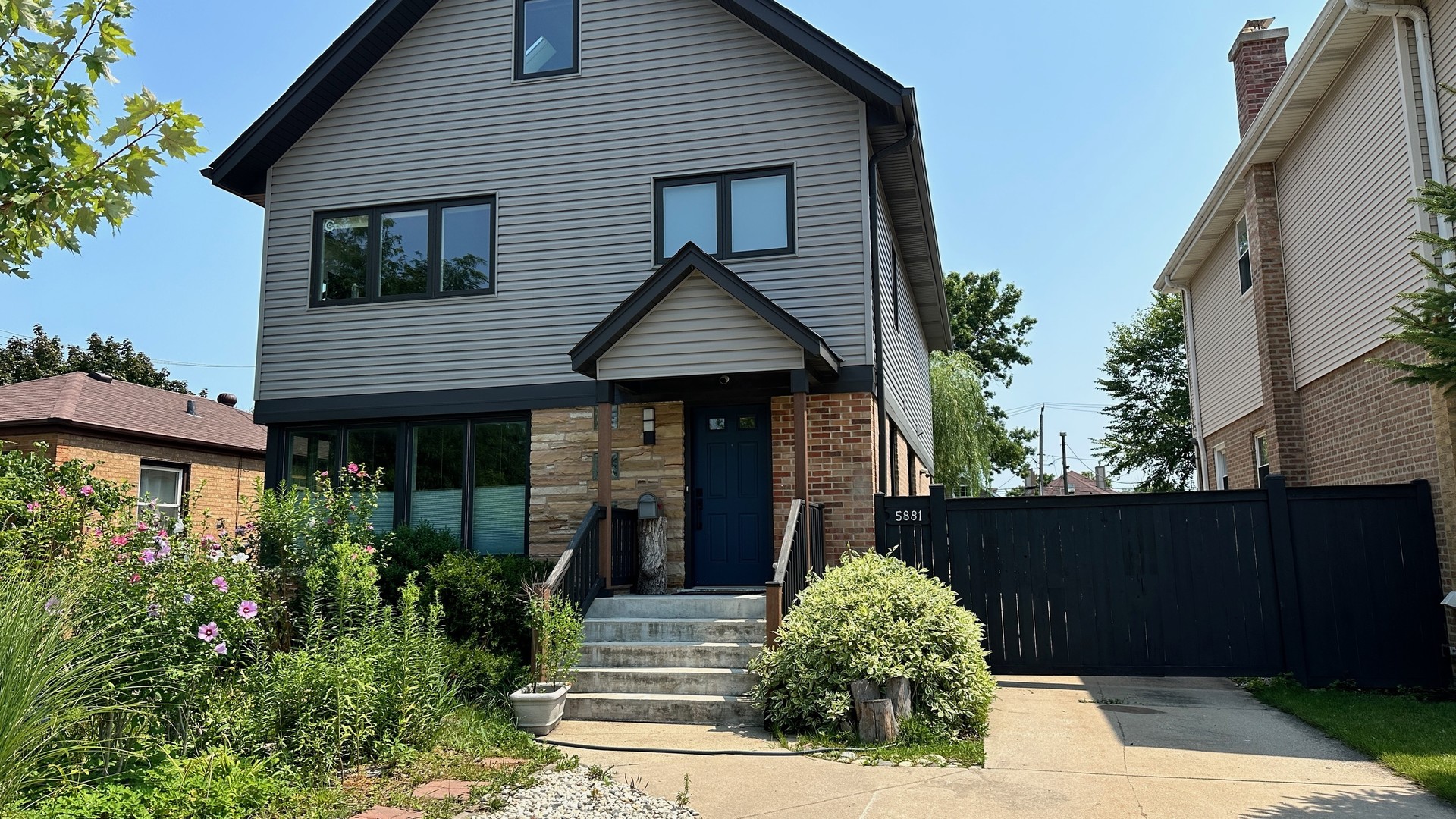 5881 N CENTRAL Avenue