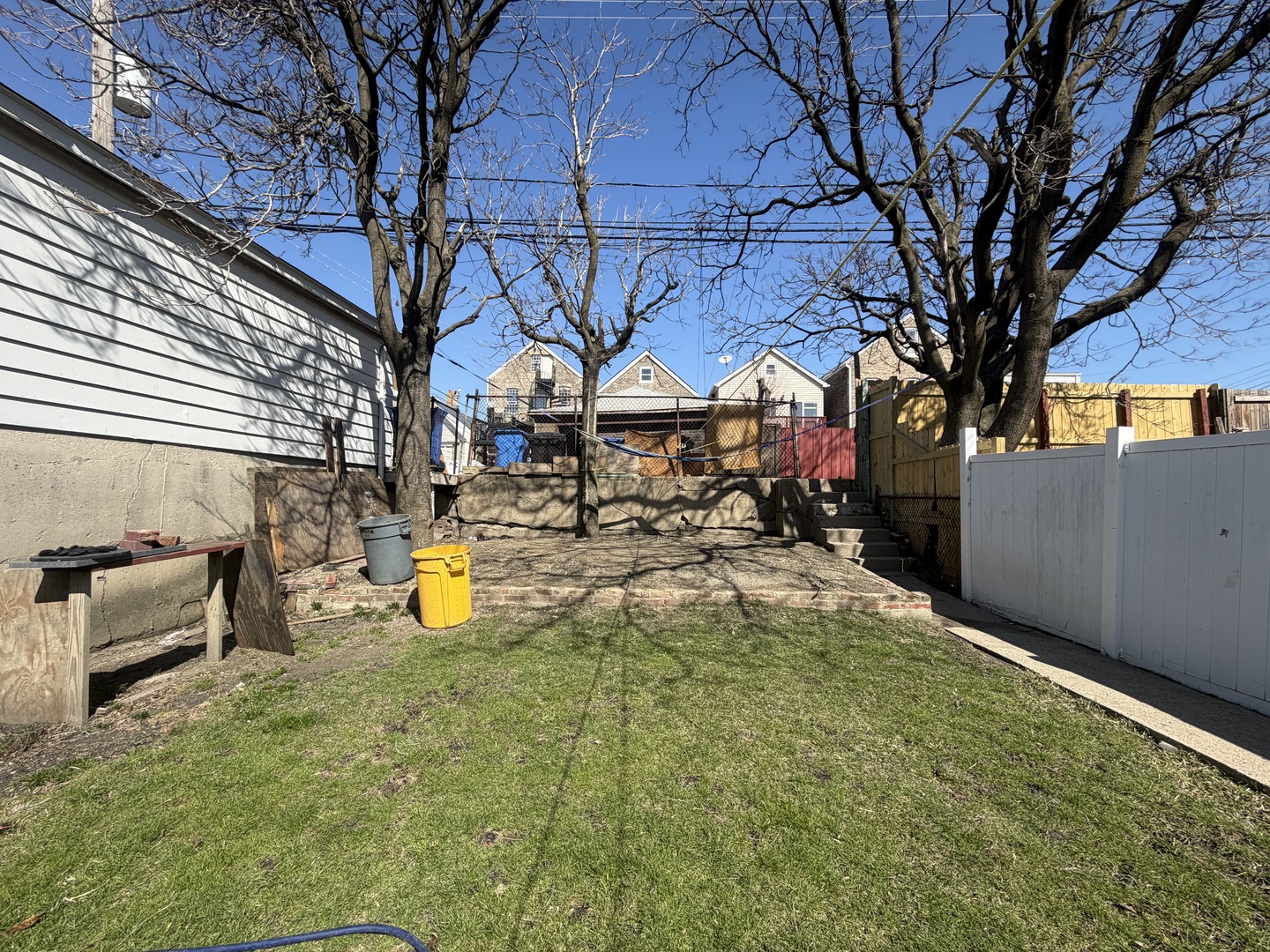 2010 W Cullerton Street