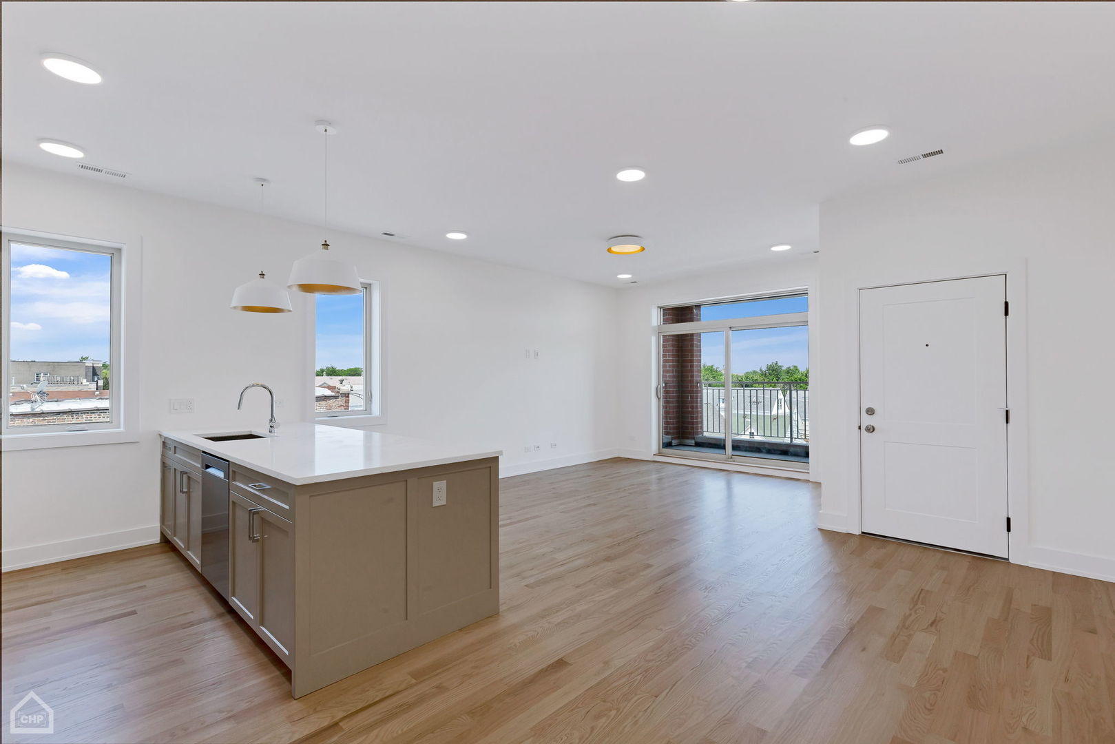 3545 W Belmont Avenue 4