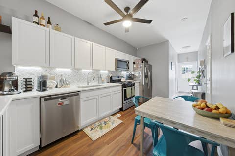 Tiny photo for 437 W 44th Place, Chicago, IL 60609 (MLS # 12714936)