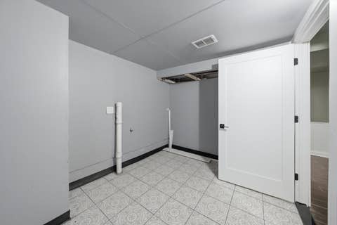 Tiny photo for 437 W 44th Place, Chicago, IL 60609 (MLS # 12714936)
