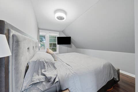 Tiny photo for 437 W 44th Place, Chicago, IL 60609 (MLS # 12714936)