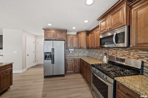 Tiny photo for 4501 W 14TH Street, Davenport, IA 52804 (MLS # QC4270060)