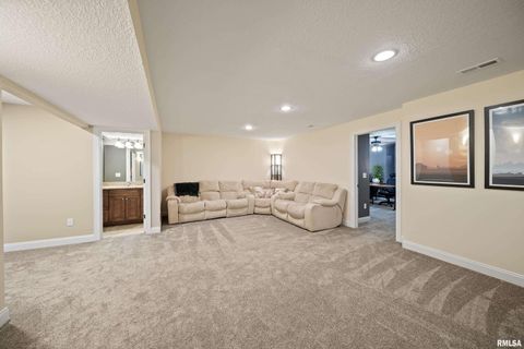 Tiny photo for 4501 W 14TH Street, Davenport, IA 52804 (MLS # QC4270060)