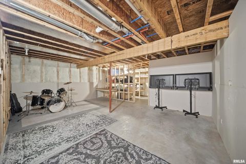 Tiny photo for 4501 W 14TH Street, Davenport, IA 52804 (MLS # QC4270060)