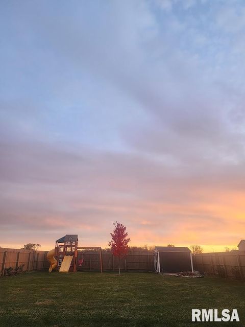 Tiny photo for 4501 W 14TH Street, Davenport, IA 52804 (MLS # QC4270060)