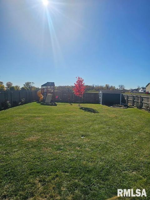 Tiny photo for 4501 W 14TH Street, Davenport, IA 52804 (MLS # QC4270060)