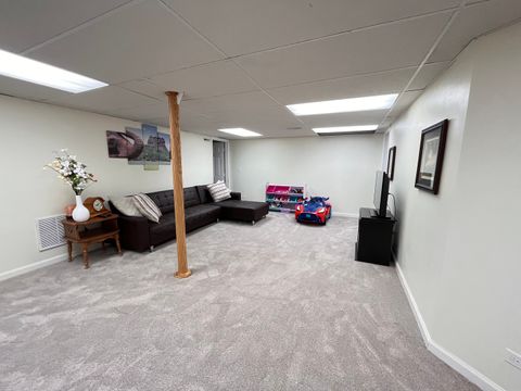 Tiny photo for 10 Chestnut Court E, Buffalo Grove, IL 60089 (MLS # 12495891)