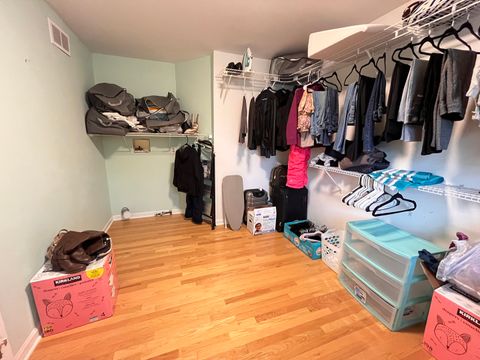 Tiny photo for 10 Chestnut Court E, Buffalo Grove, IL 60089 (MLS # 12495891)