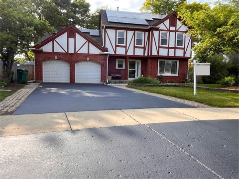 10 Chestnut Court E Buffalo Grove IL 60089