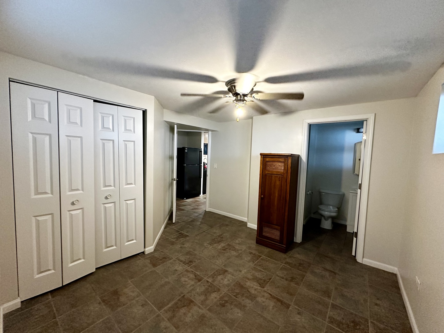 Western Springs, Illinois 60558, United States, 1 Bedroom Bedrooms, ,1 BathroomBathrooms,Residential,Active,242381