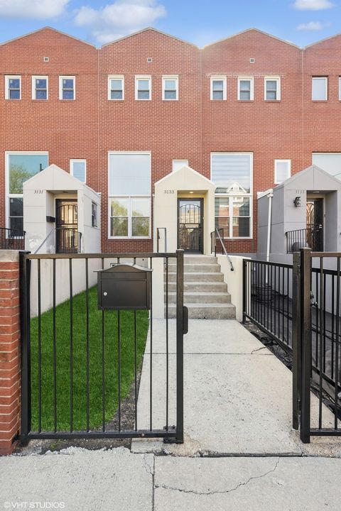 3133 S Indiana Avenue Chicago IL 60616