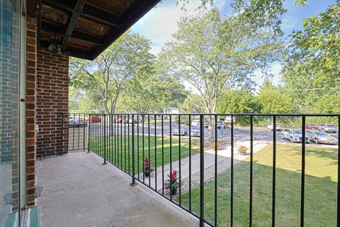 Tiny photo for 1430 Sandstone Drive #202, Wheeling, IL 60090 (MLS # 12525117)