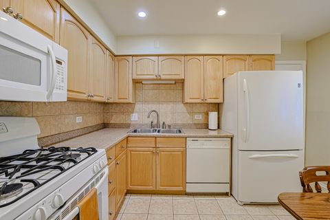 Tiny photo for 1430 Sandstone Drive #202, Wheeling, IL 60090 (MLS # 12525117)