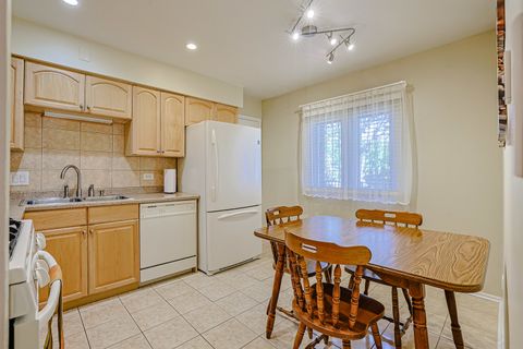 Tiny photo for 1430 Sandstone Drive #202, Wheeling, IL 60090 (MLS # 12525117)