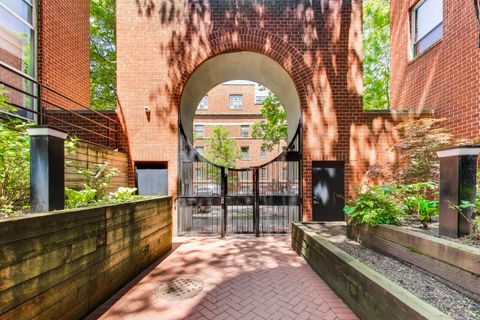 Tiny photo for 5400 S Hyde Park Boulevard #C12, Chicago, IL 60615 (MLS # 12639986)