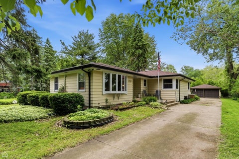 Photo of 14721 Lakeside Avenue, Dolton, IL 60419 (MLS # 12786349)