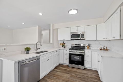 Tiny photo for 147 Willow Bend, Bolingbrook, IL 60490 (MLS # 12459629)
