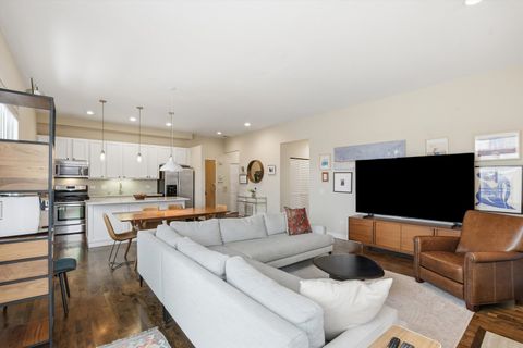 Tiny photo for 1222 N Wolcott Avenue #4N, Chicago, IL 60622 (MLS # 12571804)