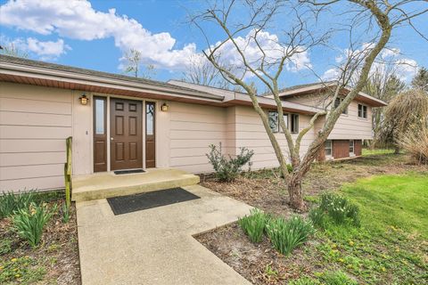 Tiny photo for 2279 E 500 N Road, Paxton, IL 60957 (MLS # 12615062)