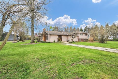 Tiny photo for 2279 E 500 N Road, Paxton, IL 60957 (MLS # 12615062)