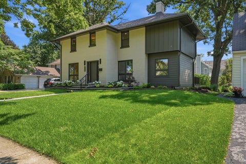 Tiny photo for 3923 Clausen Avenue, Western Springs, IL 60558 (MLS # 12740845)