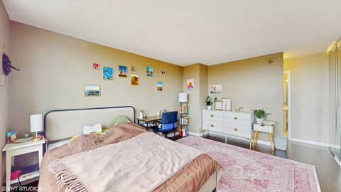 Tiny photo for 2800 N Lake Shore Drive #502, Chicago, IL 60657 (MLS # 12463507)