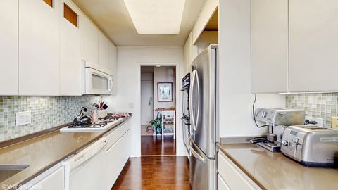 Tiny photo for 2800 N Lake Shore Drive #502, Chicago, IL 60657 (MLS # 12463507)