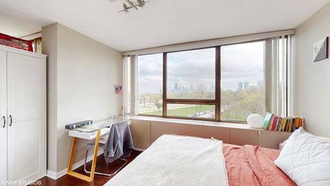 Tiny photo for 2800 N Lake Shore Drive #502, Chicago, IL 60657 (MLS # 12463507)