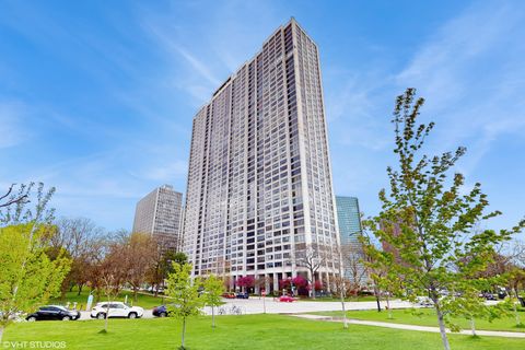 Photo of 2800 N Lake Shore Drive #502, Chicago, IL 60657 (MLS # 12463507)