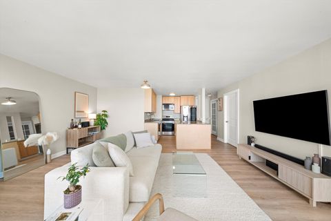 Tiny photo for 4343 N Clarendon Avenue #2104, Chicago, IL 60613 (MLS # 12594957)