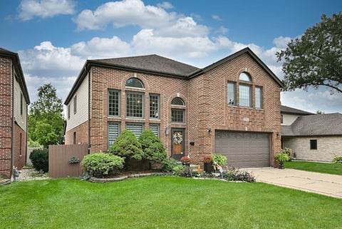 Photo of 1739 Farwell Avenue, Des Plaines, IL 60018 (MLS # 12767442)
