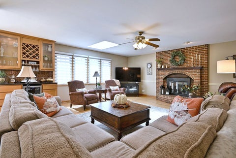 Tiny photo for 1739 Farwell Avenue, Des Plaines, IL 60018 (MLS # 12767442)