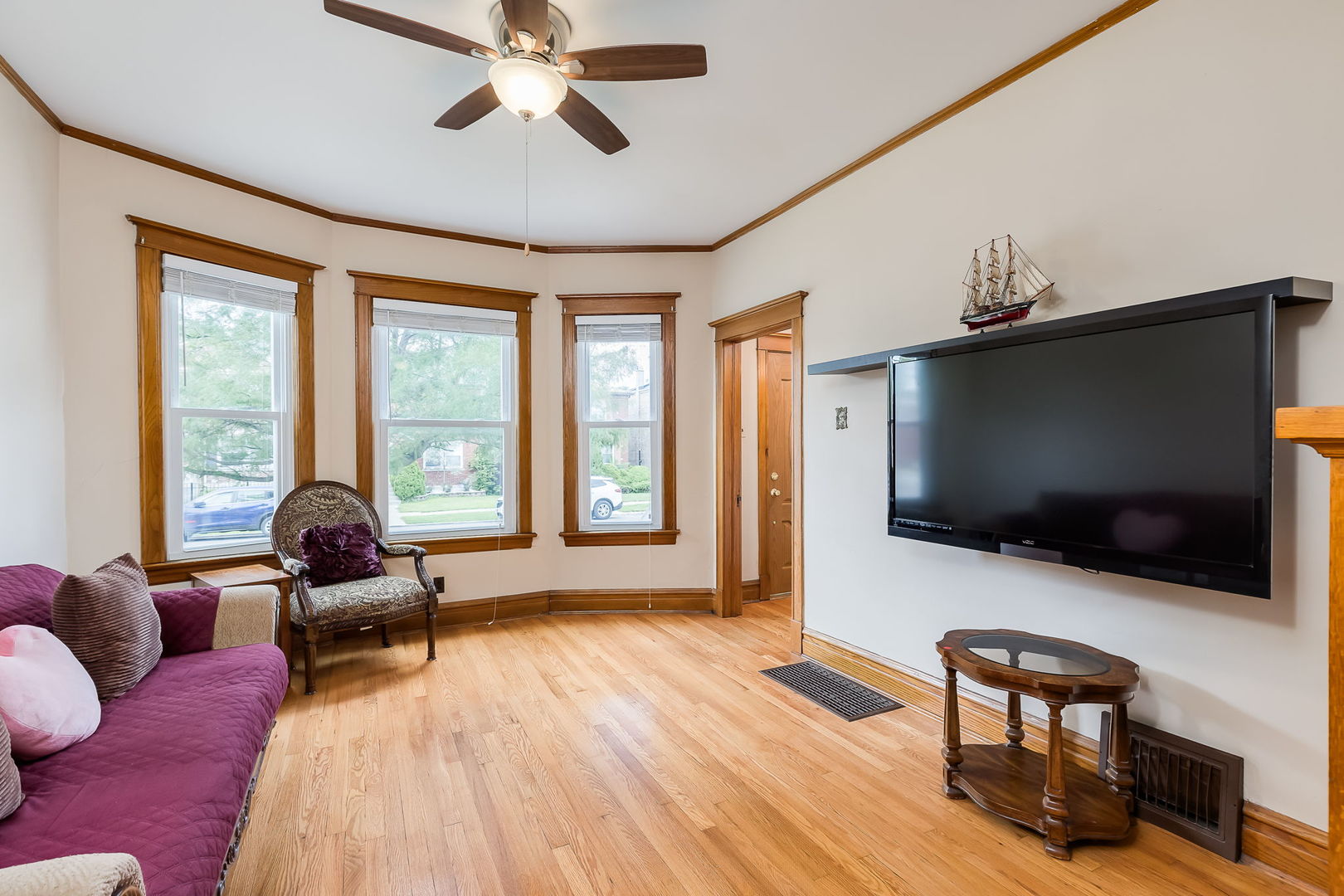 6053 S Kostner Avenue