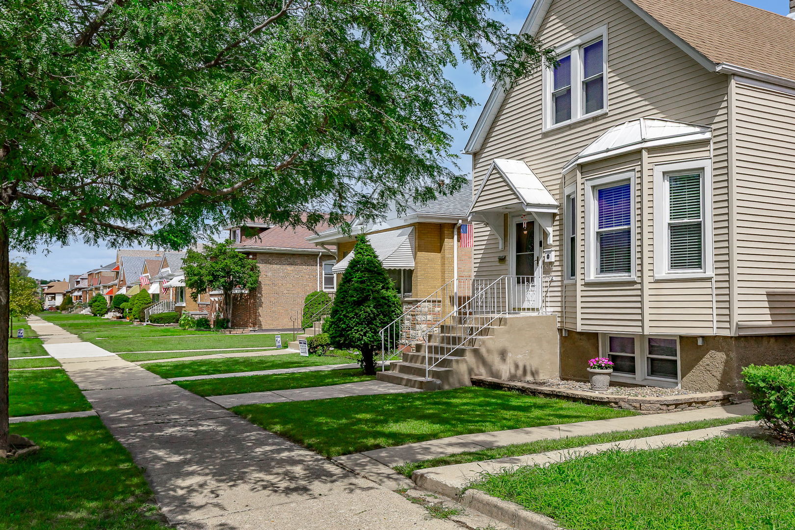 6053 S Kostner Avenue