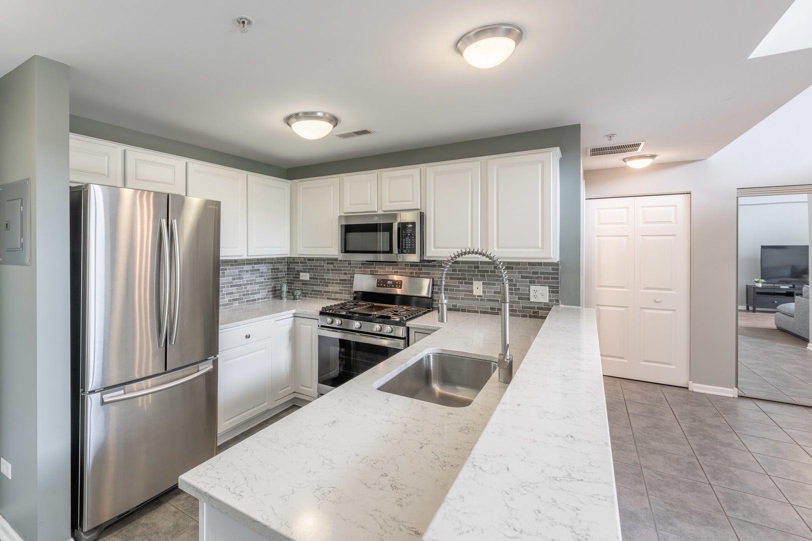 1111 Burlington Avenue 422