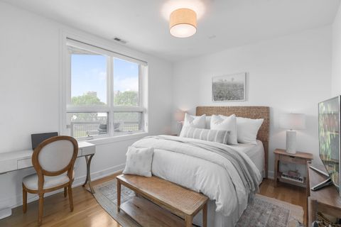 Tiny photo for 1317 N Larrabee Street #305, Chicago, IL 60610 (MLS # 12478388)