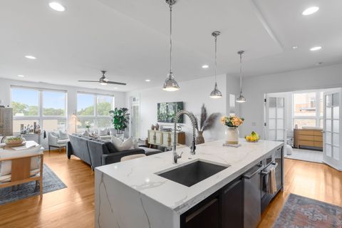 Tiny photo for 1317 N Larrabee Street #305, Chicago, IL 60610 (MLS # 12478388)