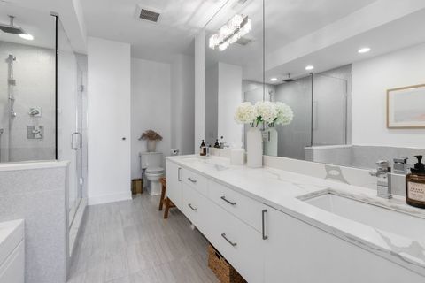 Tiny photo for 1317 N Larrabee Street #305, Chicago, IL 60610 (MLS # 12478388)