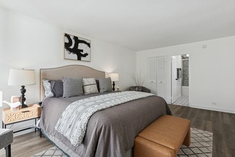 Tiny photo for 6033 N Sheridan Road #36G, Chicago, IL 60660 (MLS # 12497817)