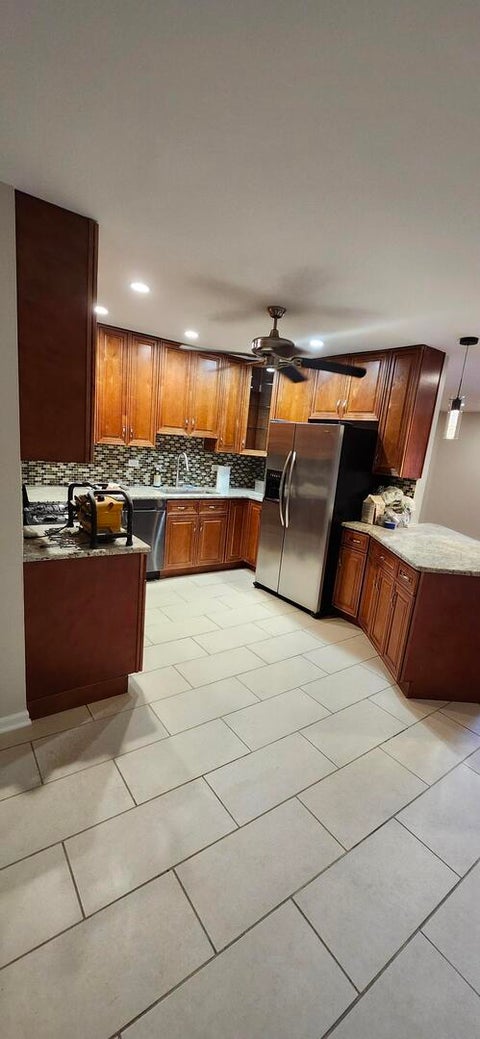 Tiny photo for 1113 Holiday Lane #6, Des Plaines, IL 60016 (MLS # 12738406)
