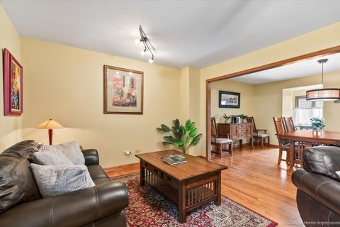 Tiny photo for 2550 W 112th Street #D, Chicago, IL 60655 (MLS # 12626950)