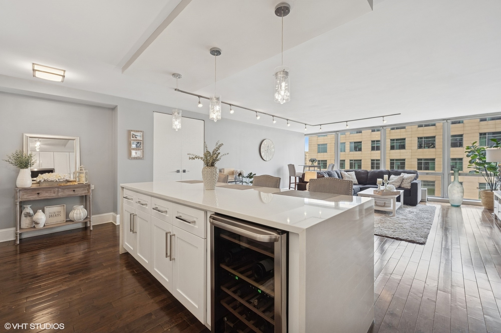 340 W Diversey Parkway 1020