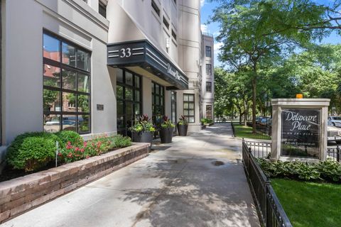 Photo of 33 W Delaware Place #18K, Chicago, IL 60610 (MLS # 12655106)