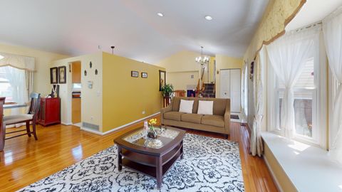 Tiny photo for 412 Chateau Drive, Buffalo Grove, IL 60089 (MLS # 12528310)